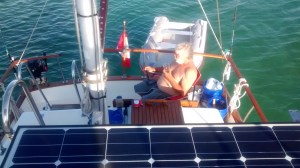 Mon Capitaine qui s'ennuie déjà de moi. ;-) Sur l'air de : "Je suis seul ce soir avec mes rêves.'